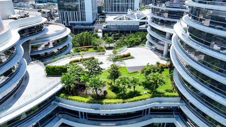 🌟 大里【臺中軟體園區 空拍分享】大里藝術廣場 ╳ 臺中市立圖書館大里分館 ╳ 東湖公園
