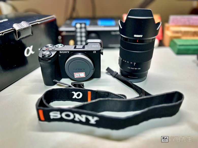 【盲狙先生傳100】SONY a6700M 被小惡魔推坑篇 | SEL18135 KIT鏡+SEL16F2.8,街拍、旅遊一次到位的入門機首選