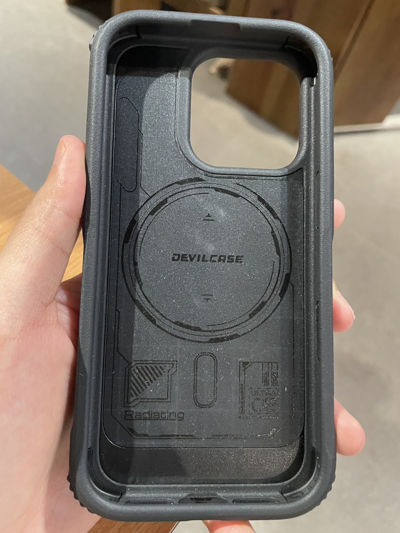 頂規防摔手機殼評比(Casetify、犀牛盾、Devilcase、UAG)