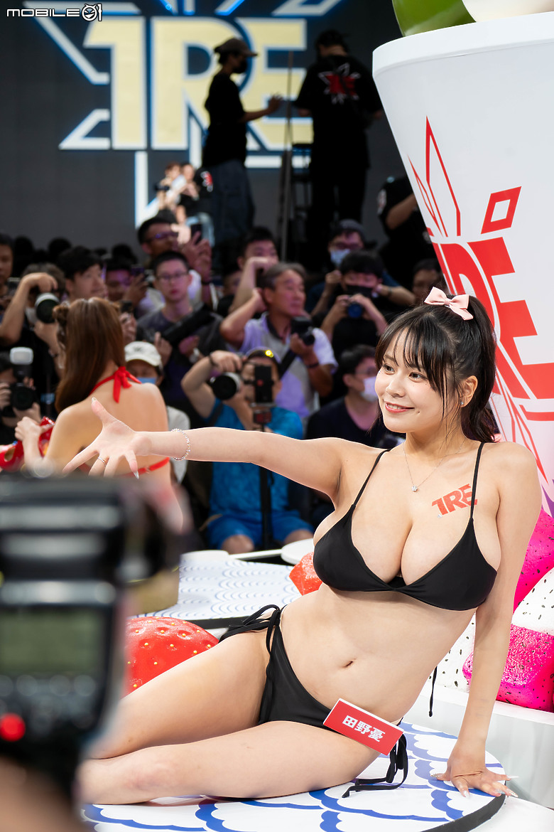 點我看大圖 2025 TRE 台北國際成人展直擊|近百位人氣 AV 女神同台爭艷,盛況火辣福利全開!