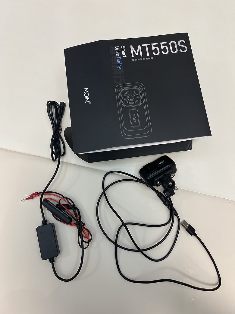 15年老勁戰裝行車記錄器？MOIN MT550S真的好簡單