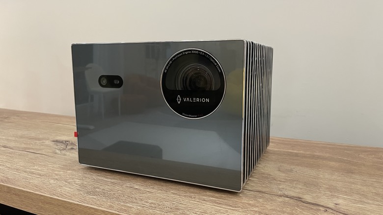 【阿洪開箱中】2025年 4K 中長焦投影機性價比之爭 超越前代：Vidda C3 Ultra 正面挑戰 Valerion Pro 2 (影片置底)