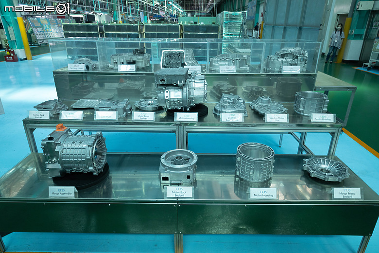 【採訪】展現自主研發能力,中華汽車宣布首款國產3.5噸純電商用車ET35正式下線!
