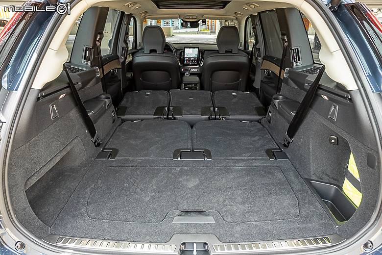 Volvo 小改款 XC90 B5 Plus 試駕｜披上時尚外衣、融入科技元素，利劍重磨再戰一回！