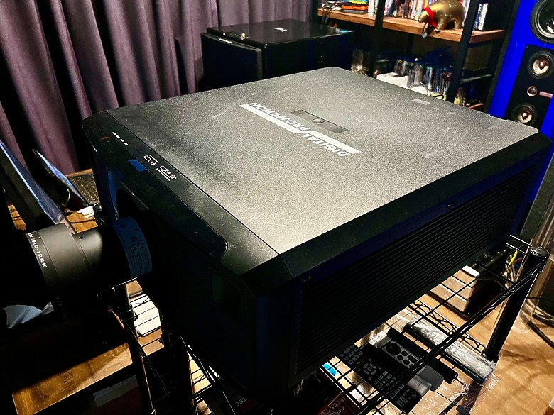 Digital Projection E-Vision 10000i 4K+ RGB家用高對比鏡頭版頂級投影機試用：8000流明正「電影院」級的高級影像表現！