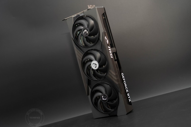 MSI GeForce RTX 5070 12G GAMING TRIO OC 開箱評測 | 霸氣流線龍魂傳承、4K 門檻輕鬆跨過