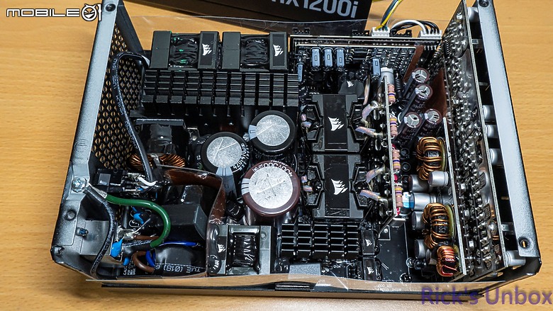 【開箱】海盜船旗艦白金電源升級 | CORSAIR HX1200i PLATINUM