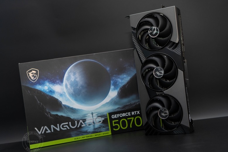 MSI GeForce RTX 5070 Ti 16G VANGUARD SOC 顯示卡開箱評測 | 太空船強大渦輪靈感設計、碳纖維裝飾未來感十足