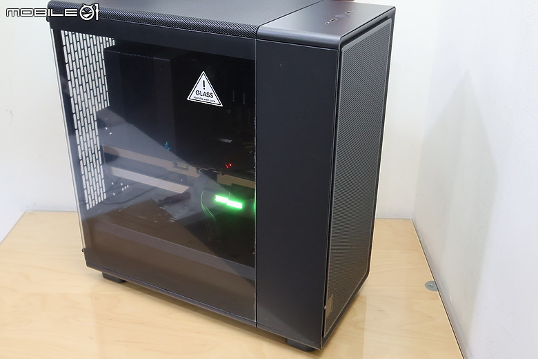 點我看大圖 North 的簡約平價版 Fractal Design Epoch 開箱