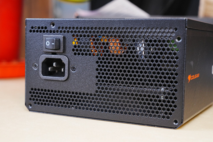 (開箱) 穩定,高CP值選擇 Cougar 美洲獅 GR 750W 金牌 ATX 3.1電源供應器 (開箱) 穩定,高CP值選擇 Cougar 美洲獅 GR 750W 金牌 ATX 3.1電源供應器