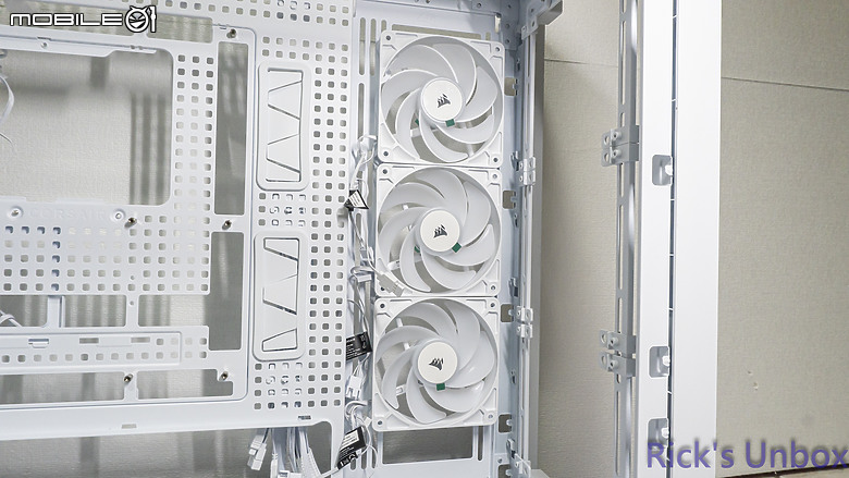 【開箱】高模組化頂級中塔機殼 | CORSAIR FRAME 5000D RS ARGB WHITE