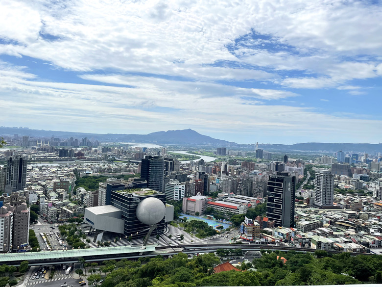 劍潭山親山步道 | 隱身在喧鬧繁華之中的一抹幽靜