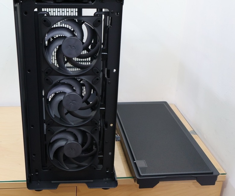 North 的簡約平價版 Fractal Design Epoch 開箱