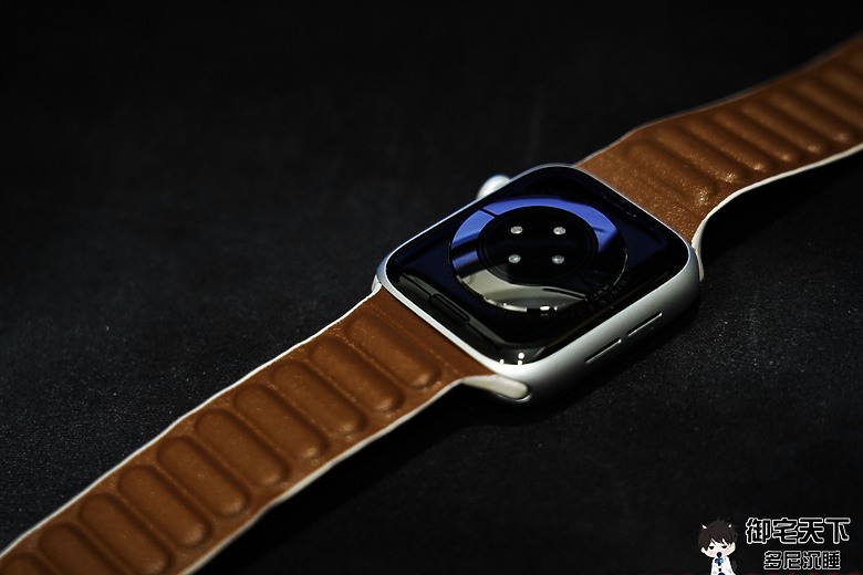 點我看大圖 開箱|TOUGHER Apple Watch Ultra 錶帶磁吸款 - 錶面大小 42-49 mm 都適用,PU 皮加磁吸設計之作!