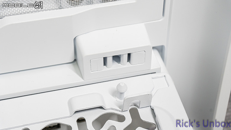 【開箱】高模組化頂級中塔機殼 | CORSAIR FRAME 5000D RS ARGB WHITE