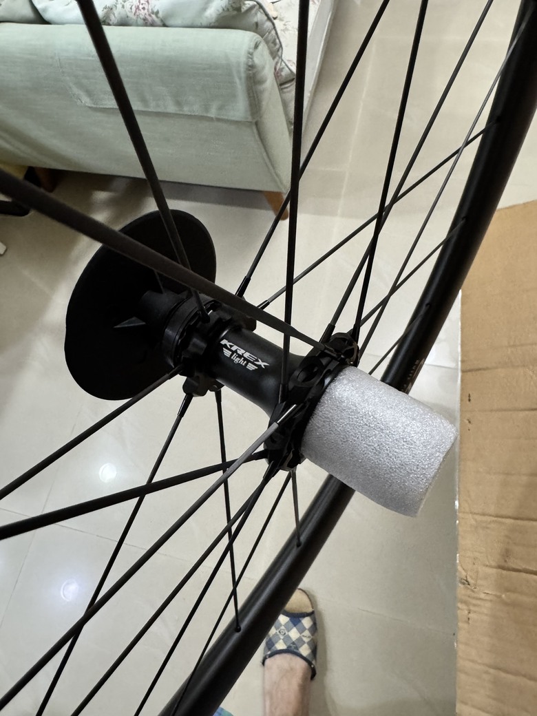 KREX CD2 入門碳纖維輻條輪組開箱