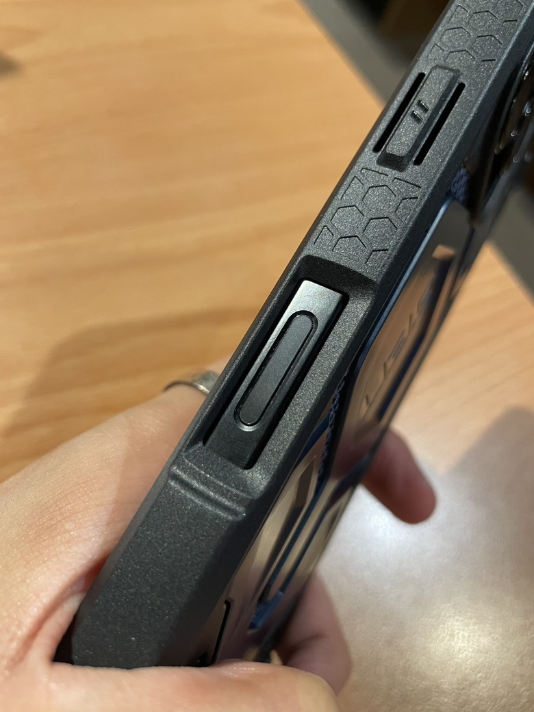 頂規防摔手機殼評比(Casetify、犀牛盾、Devilcase、UAG)