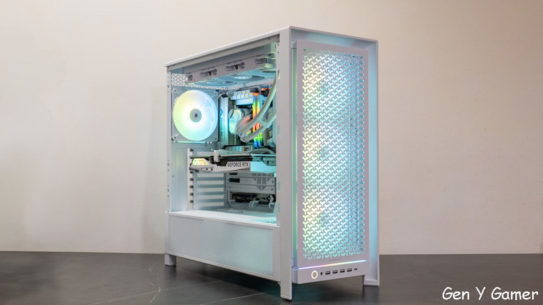 點我看大圖 模組化尬洞洞板!CORSAIR FRAME 5000D RS ARGB