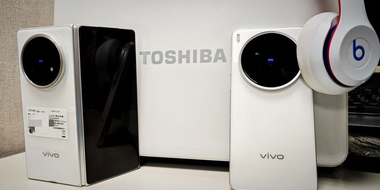 Vivo 的ultra 拍照會讓人迷住，vivo Fold5 摺疊機輕薄輕巧令人愛不釋手