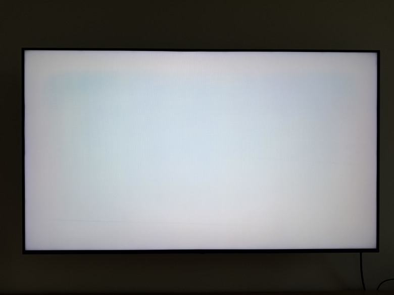 請問這螢幕怎麼了？（國際牌TH-65MX950W)