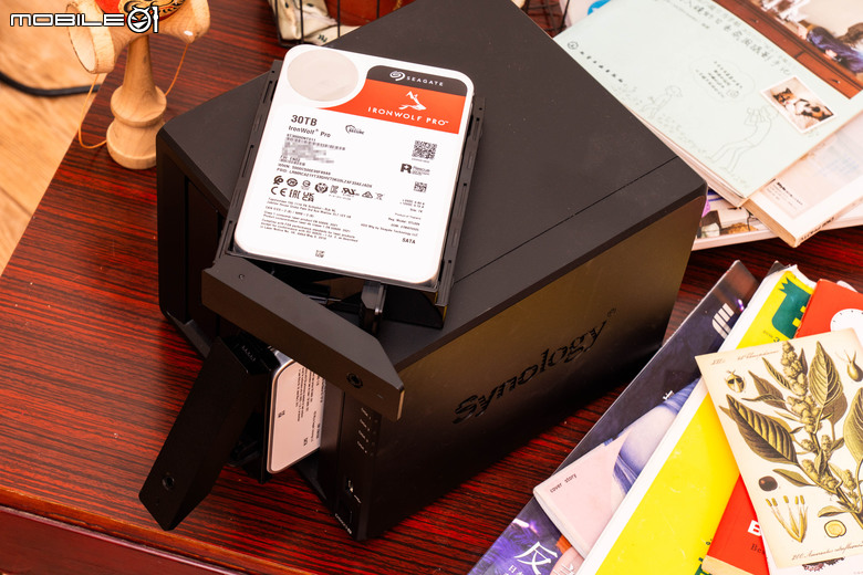 Seagate Ironwolf Pro 30TB NAS 硬碟開箱實測 老司機的火力庫再升級