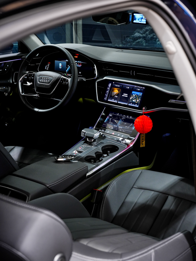 交車分享｜Audi A6 Sedan 40 TFSI｜金屬無垠藍 Firmament Blue 5U