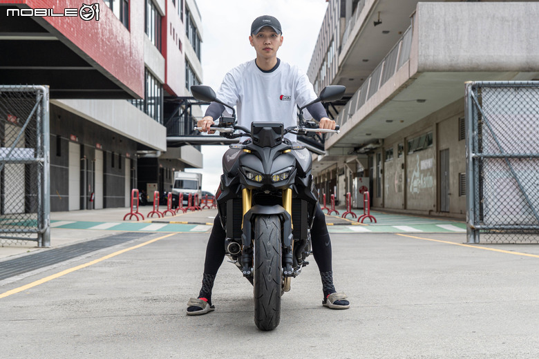 Honda CB1000 Hornet SP賽道試駕｜黑金配色低調奢華，Öhlins懸吊加持
