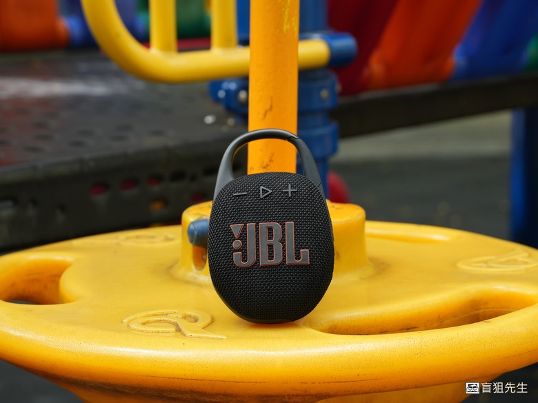 【盲狙先生傳98】JBL CLIP 5 加入好市多專賣! | 可攜式防水藍牙喇叭再進化!機身更堅固、音質更清晰、推力更強、支援App設定!