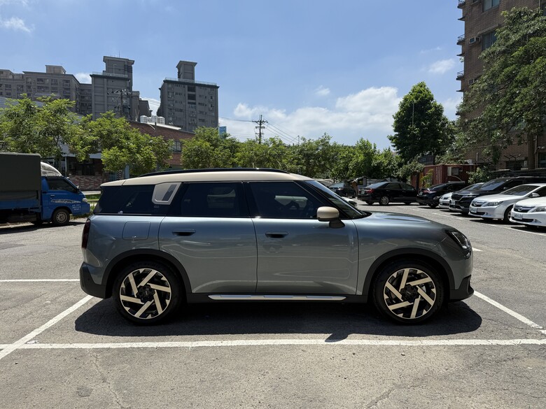 開箱Mini Countryman SE All4 + LLumar無敵系列
