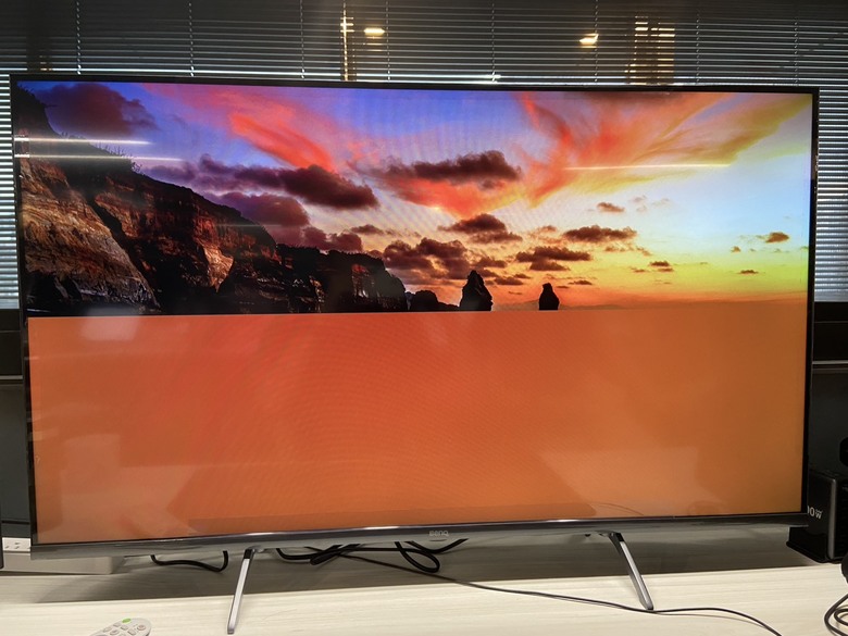 BenQ E43-745 設定完google帳號後剩下一半畫面