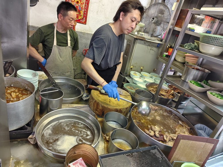 點我看大圖 帶著R10出門走走~意外的香江旅行初體驗
