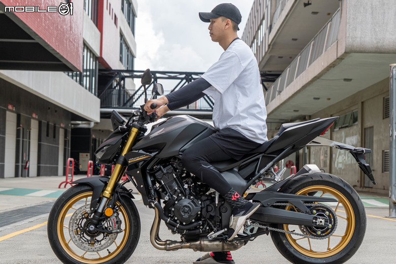 Honda CB1000 Hornet SP賽道試駕｜黑金配色低調奢華，Öhlins懸吊加持