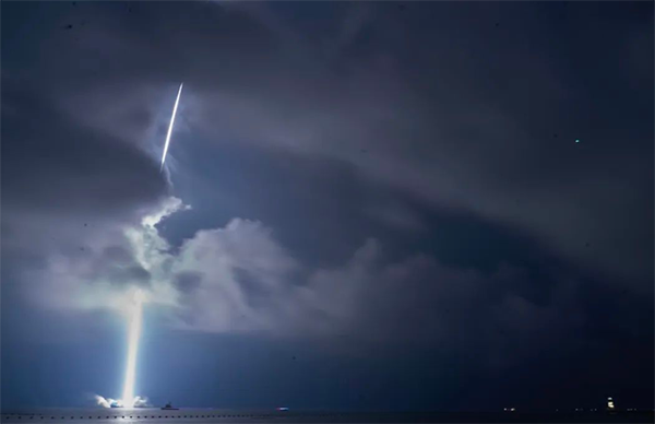 中国首型，海上发射成功！