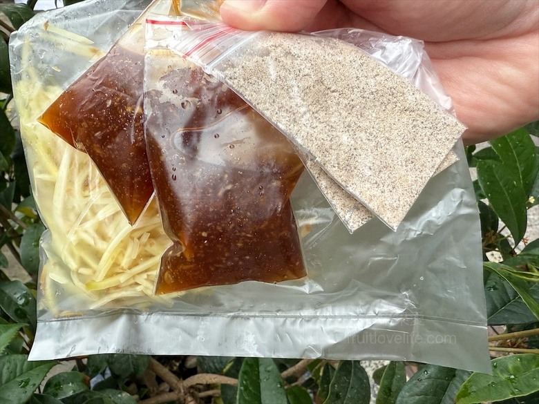 一間很不起眼且容易錯過的鵝肉店，肉質鮮甜，鹹淡適中