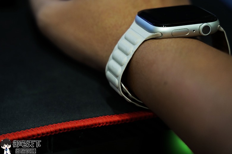 點我看大圖 開箱|TOUGHER Apple Watch Ultra 錶帶磁吸款 - 錶面大小 42-49 mm 都適用,PU 皮加磁吸設計之作!