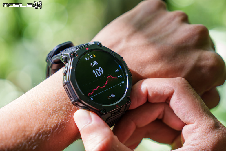 Amazfit T-Rex 3 PRO vs Garmin fenix 8！ 規格與實用功能比較 「探險錶小白」的鍾愛究竟是？