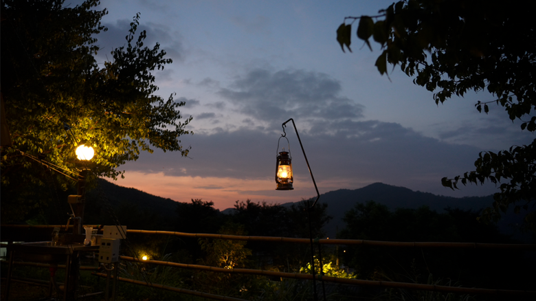 和兔兔一起夏日露營｜在艷陽和美麗夕陽下第一次搭獨立天幕｜#亞霧香草營區