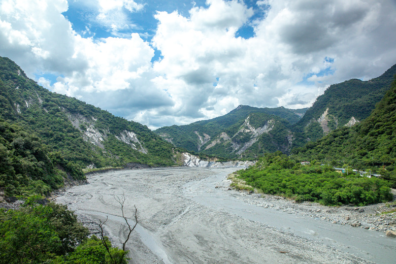 雲川霧境 《騎行在雲的故鄉：霧台》