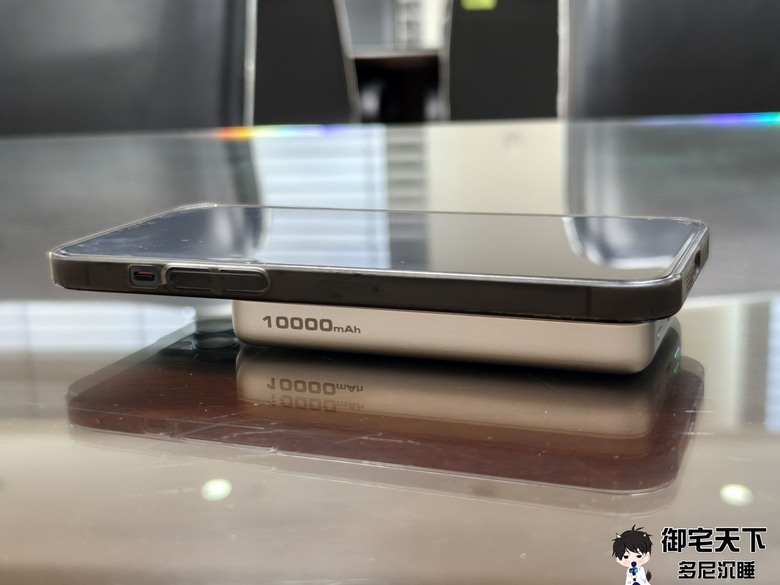 開箱|AUKEY MagFusion M5000 / M10000 Qi2 磁吸超薄行動電源 - iPhone 17 最佳旅遊出國充電搭檔!