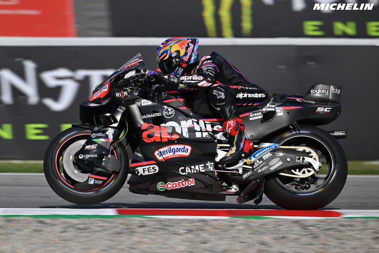 【海外新訊】Aprilia RSV4 X-GP 正式亮相，MotoGP技術下放限量生產30台、動力238匹，折合台幣320萬!