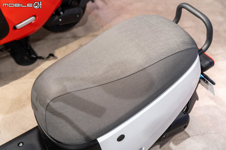 Gogoro EZZY 500試駕｜智慧駐車、定速巡航上車，搭配補助最低四萬有找！