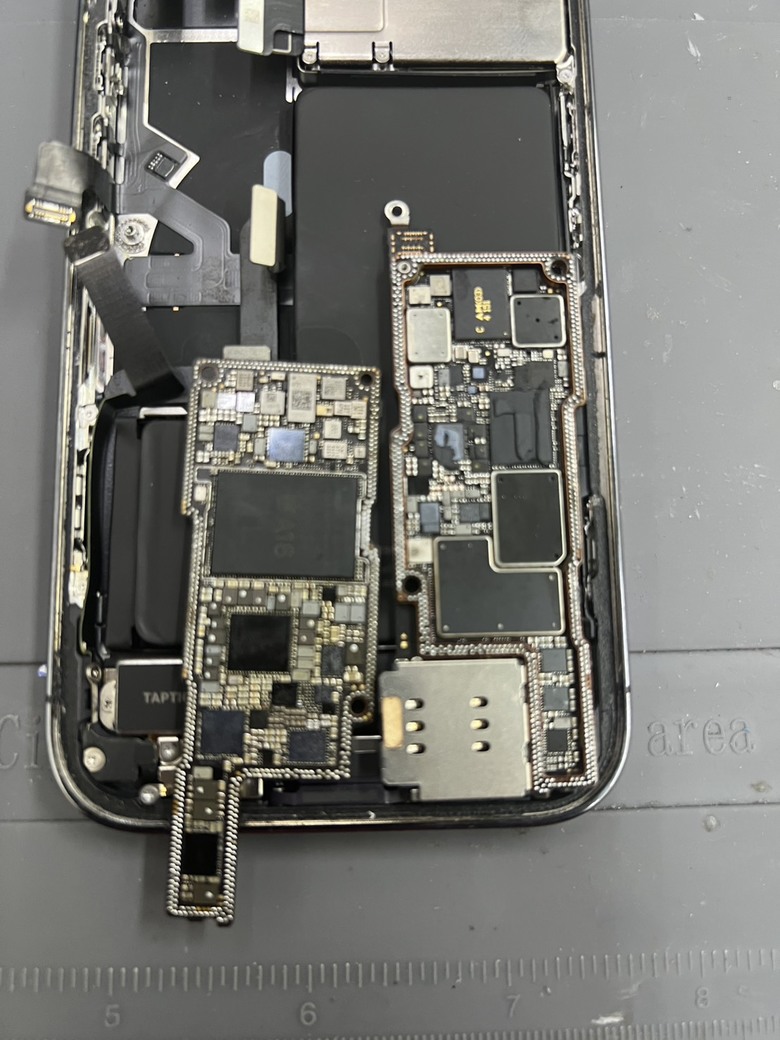 I14PRO不開機故障無法開機!A16虛焊???