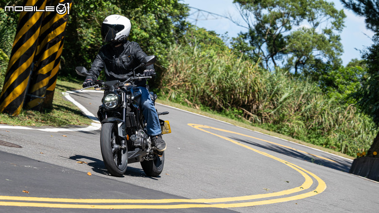 HONDA CB300R試駕|回歸檔車的起點,重回單缸的懷抱!