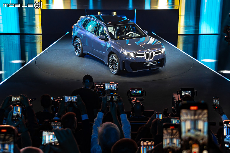 BMW 全新世代 iX3 德國發表會現場實拍 & 技術詳解!