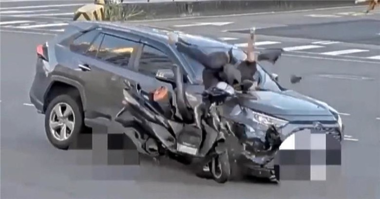 直接左轉最安全，待轉區=待撞區