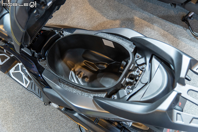 【採訪】2025 YAMAHA NMAX 搭載全新電控「YECVT」登場，真正白牌旗艦羊，建議售價:137,000元