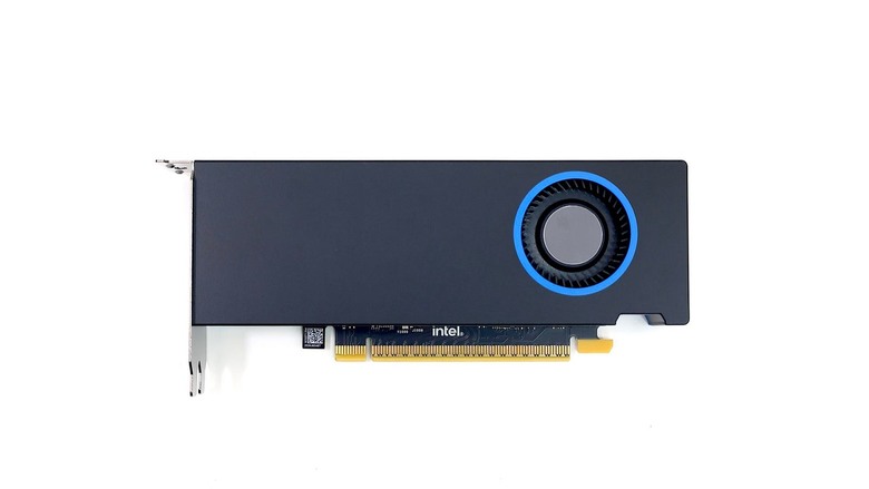 點我看大圖 獨家拆解 Intel Arc Pro B50 運算卡,開箱藍廠 AI 加速新利器