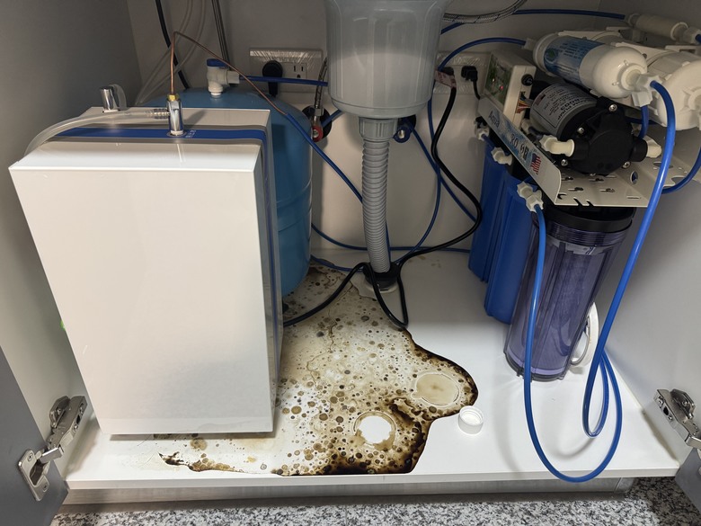 廚下型熱水器