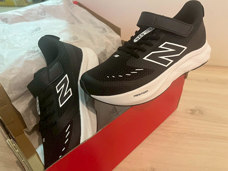 兒子的開學大禮包 New balance 625開箱