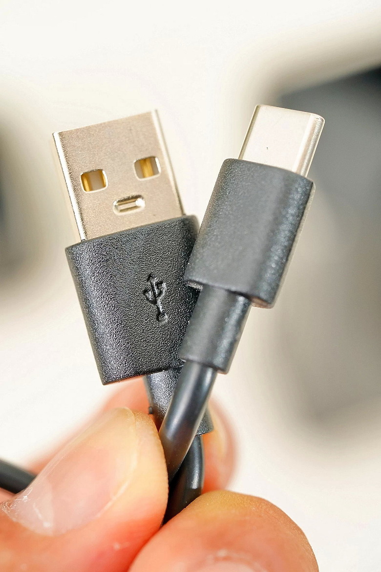 Femobook A2 充電磨豆機，開箱心得